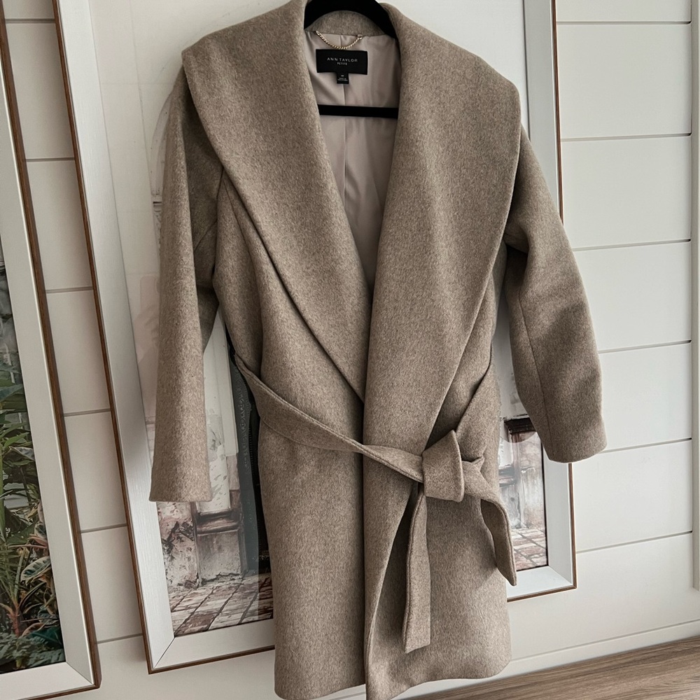 Ann Taylor coat MP